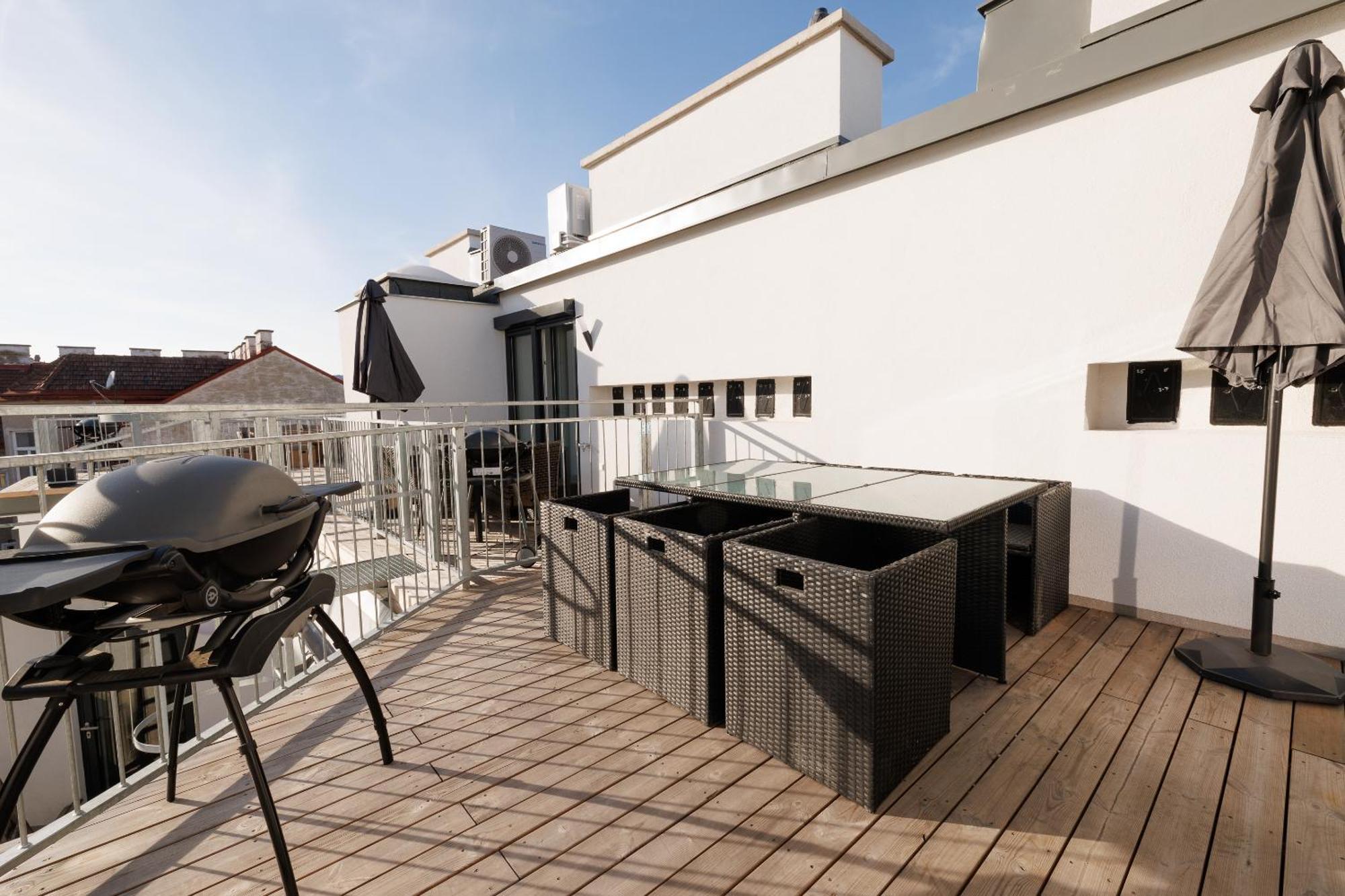Symphony Apartments 40 - Modern Loft With Terrace And Grill In Central Location Viena Exterior foto