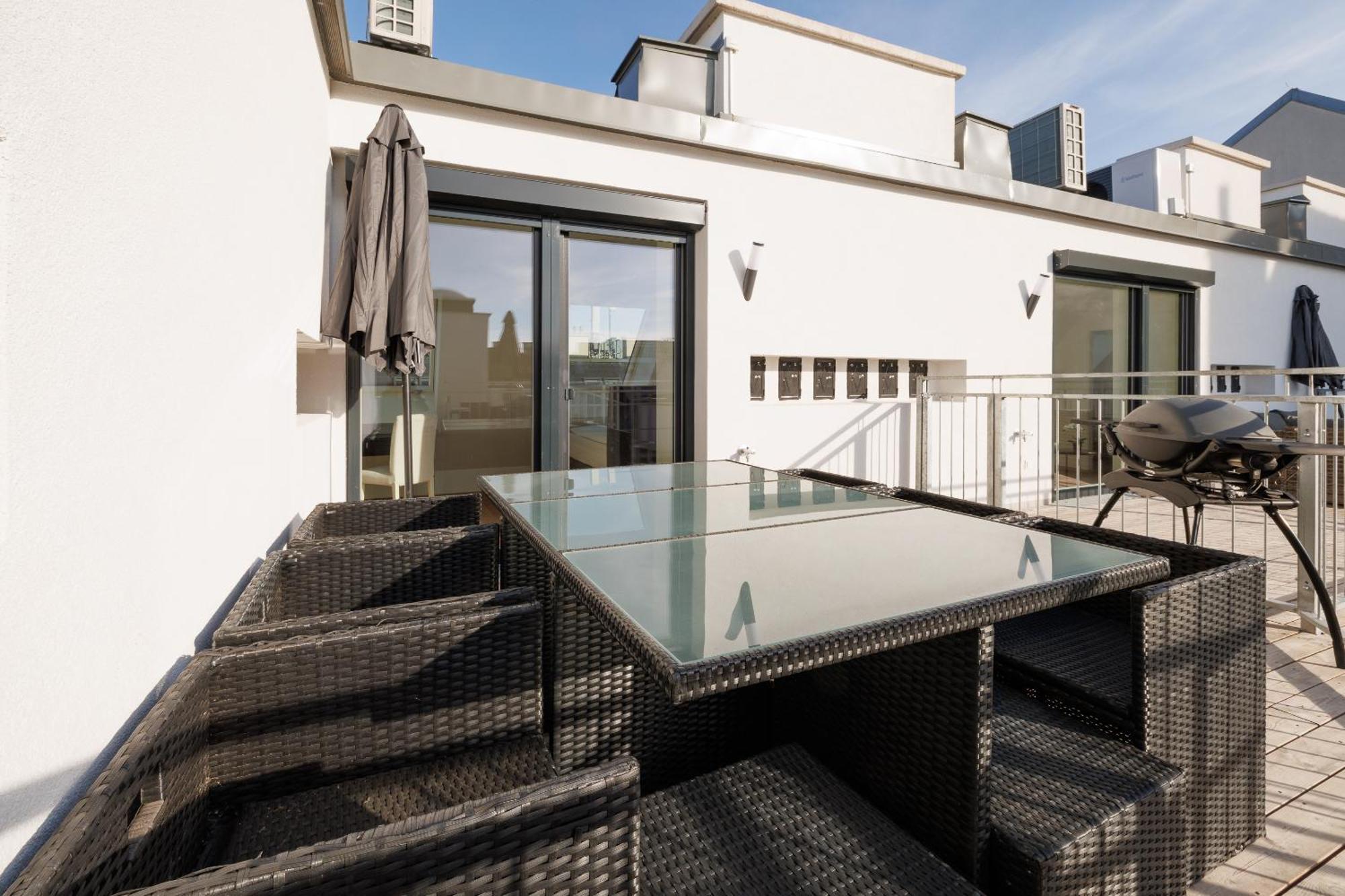 Symphony Apartments 40 - Modern Loft With Terrace And Grill In Central Location Viena Exterior foto